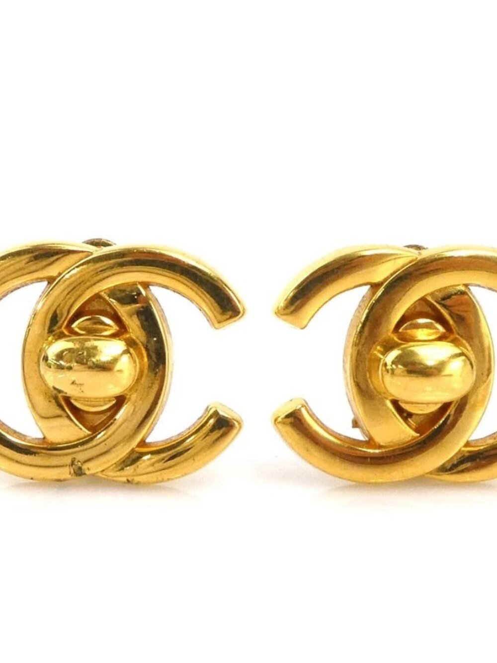 CHANEL Vintage CC Logo Clip on Earrings Gold Metal